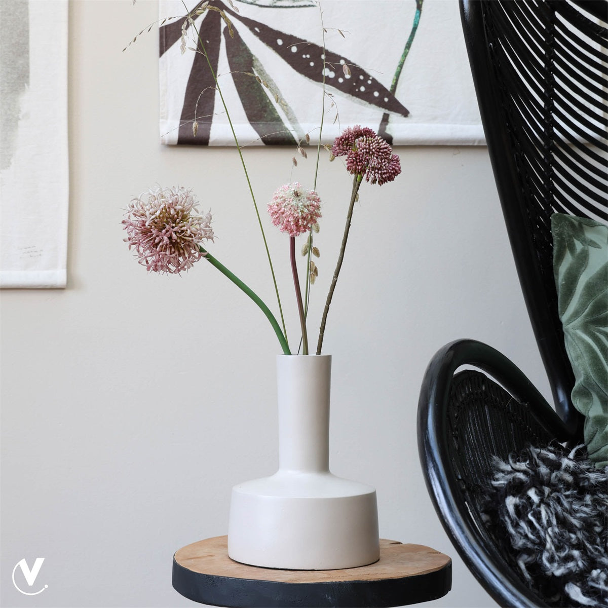 Vaas Camiri  ivory L15 x B15 x H20 cm (Ivory L15 x B15 x H20 cm)